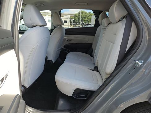 Used 2025 Hyundai Tucson SEL AWD/4WD image 17
