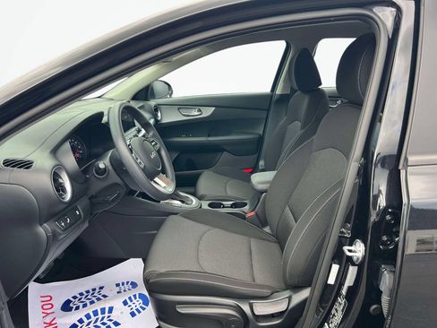 Certified 2023 Kia Forte LXS w/ LXS Technology Package FWD image 11