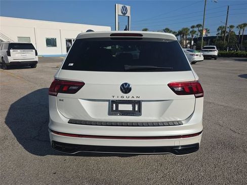 Used 2023 Volkswagen Tiguan SE R-Line FWD image 5