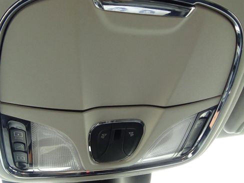 Certified 2022 Jeep Cherokee Limited AWD/4WD image 33