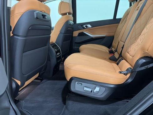 Certified 2023 BMW X7 xDrive40i w/ Executive Package image 17