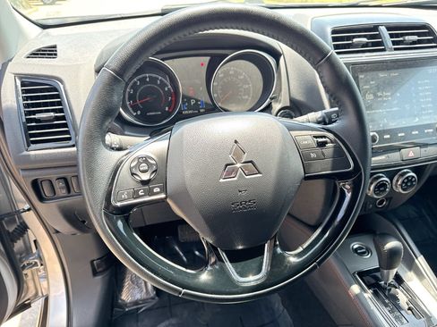 Used 2025 Mitsubishi Outlander Sport AWD image 14