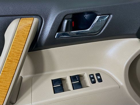 Used 2010 Toyota Highlander Limited image 15