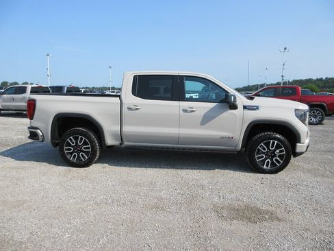 New 2026 GMC Sierra 1500 AT4 w/ AT4 Premium Package AWD/4WD image 3