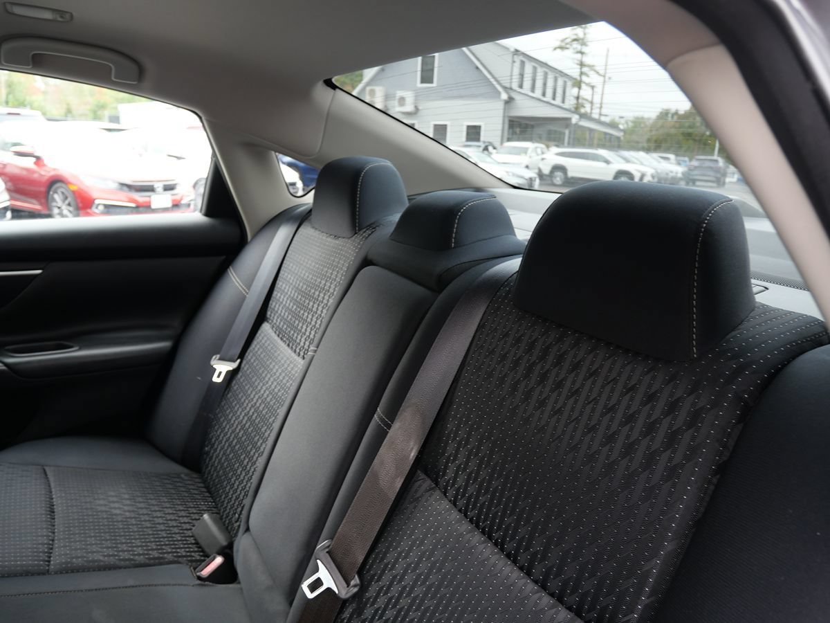 Used 2016 Nissan Altima 2.5 SV FWD image 21