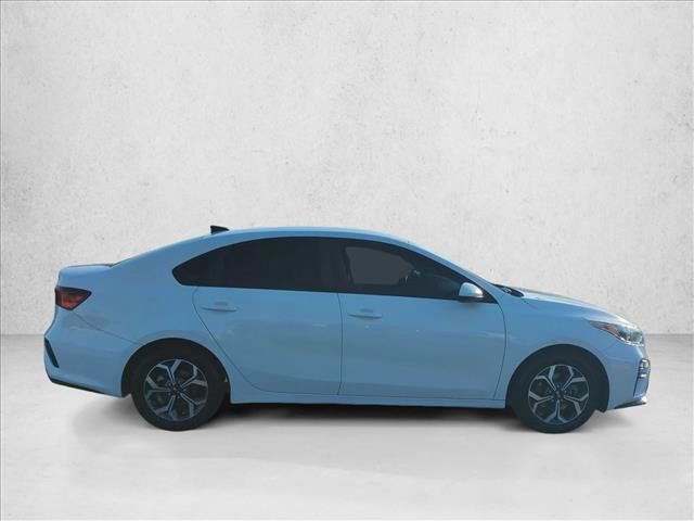 Used 2019 Kia Forte LXS FWD image 4