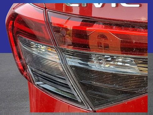 Used 2023 Honda Civic Sport image 7