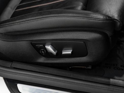 Used 2019 BMW 540i w/ M Sport Package RWD image 39
