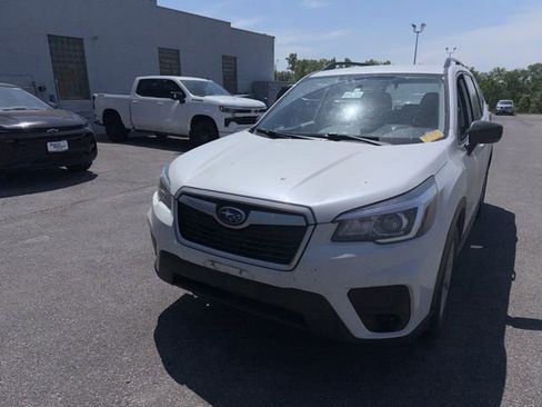 Used 2019 Subaru Forester w/ Alloy Wheel Package AWD/4WD image 2