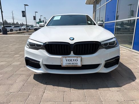 Used 2018 BMW 540i RWD image 3