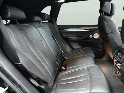 Used 2018 BMW X5 xDrive50i AWD/4WD image 19