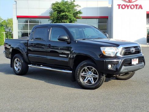 Used 2014 Toyota Tacoma 4x4 Double Cab w/ SR5 Package image 2