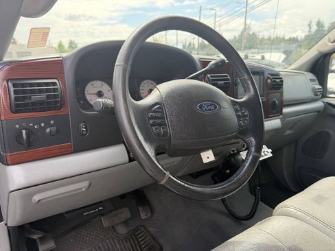 Used 2006 Ford F350 Lariat AWD/4WD image 12