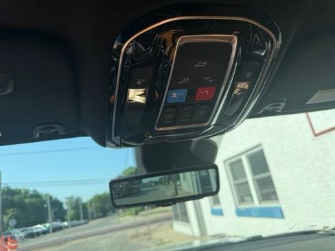 Used 2022 Jeep Grand Wagoneer Series III AWD/4WD image 23