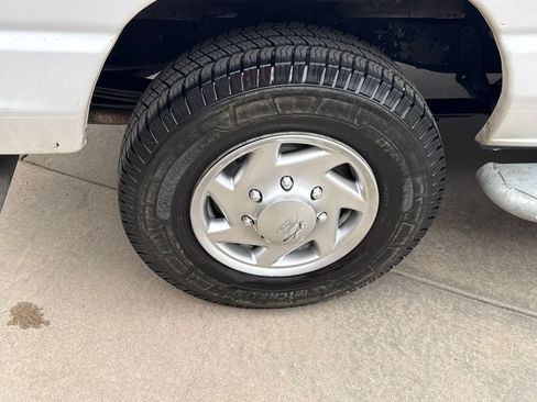 Used 2012 Ford E-250 and Econoline 250 w/ PWR Group RWD image 12