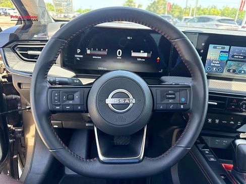Certified 2025 Nissan Kicks SR FWD image 20