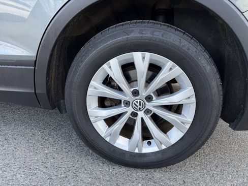 Used 2018 Volkswagen Tiguan S w/ 3rd Row Seat Package AWD/4WD image 14