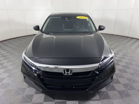 Used 2018 Honda Accord Touring image 13