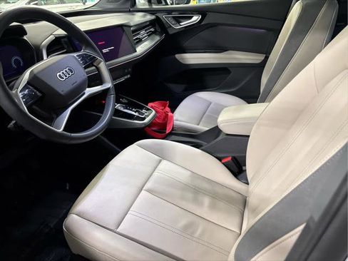 Used 2023 Audi Q4 e-tron Premium Plus w/ Premium Plus image 5