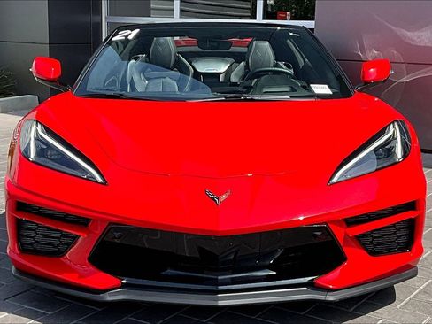 Used 2021 Chevrolet Corvette Stingray Premium Conv w/ Z51 Performance Package RWD image 2