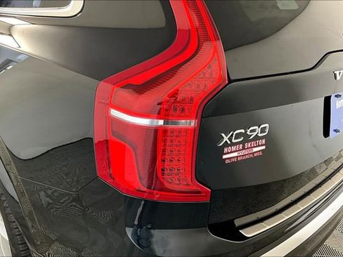 Used 2023 Volvo XC90 B6 Ultimate w/ Protection Package Premier image 29
