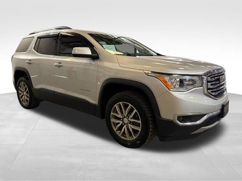 Used 2018 GMC Acadia SLE image 7