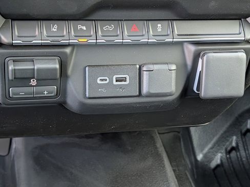 New 2026 GMC Sierra 2500 Pro w/ 1SA Pro Safety Plus Package AWD/4WD image 15