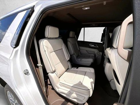 Used 2025 GMC Yukon Denali w/ Denali Reserve Package RWD image 29