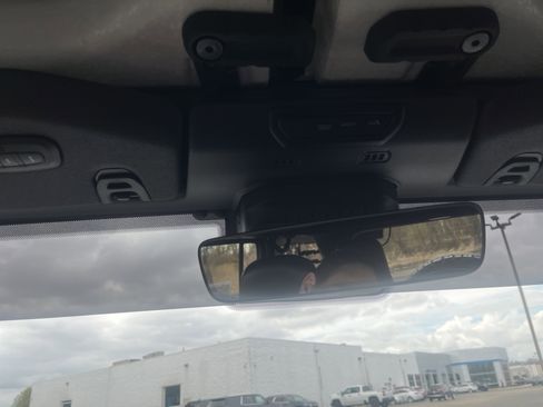 Used 2019 Jeep Wrangler Unlimited Sahara w/ Quick Order Package 24M Moab image 29