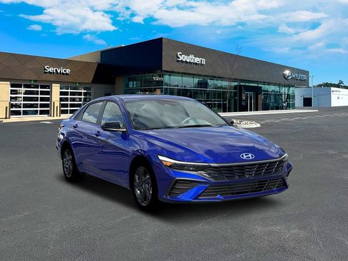 New 2026 Hyundai Elantra Sport image 12