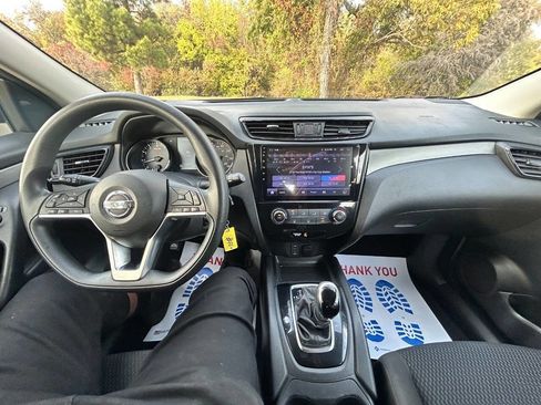 Used 2018 Nissan Rogue Sport S w/ S Appearance Package image 17