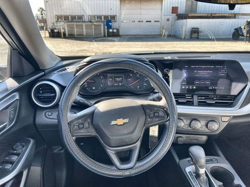 Certified 2025 Chevrolet Trax LS w/ LS Convenience Package image 11