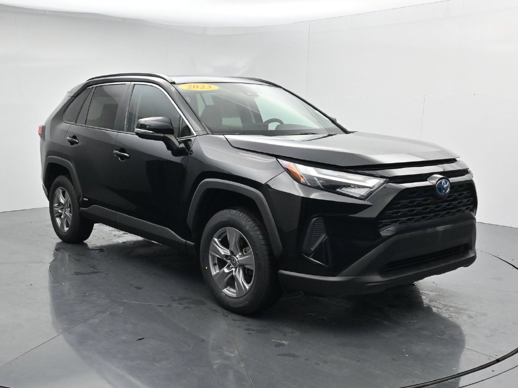 Used 2023 Toyota RAV4 XLE w/ Convenience Package AWD/4WD image 2