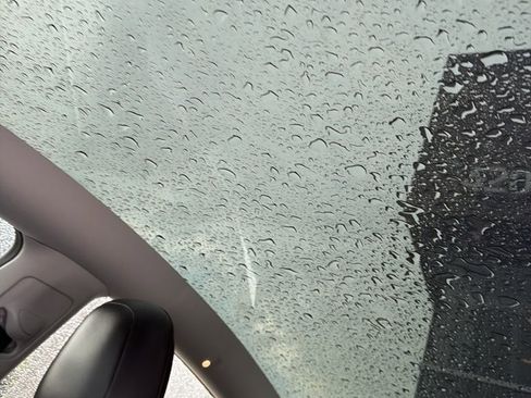 Used 2022 Tesla Model Y Long Range image 44