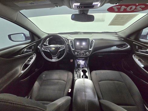 Used 2017 Chevrolet Malibu LT FWD image 14