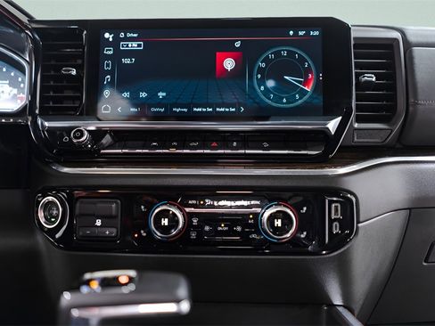 Used 2025 GMC Sierra 1500 Elevation image 14