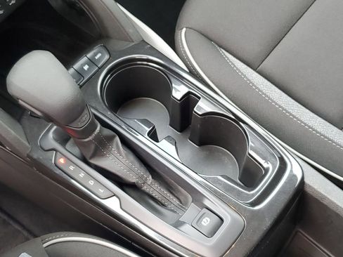 Used 2025 Chevrolet TrailBlazer LT AWD/4WD image 19