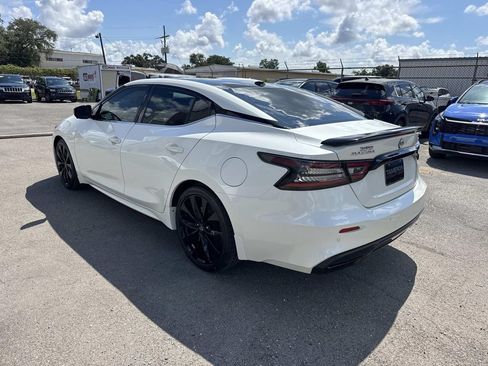 Used 2023 Nissan Maxima SR w/ Sport Mat Group FWD image 7