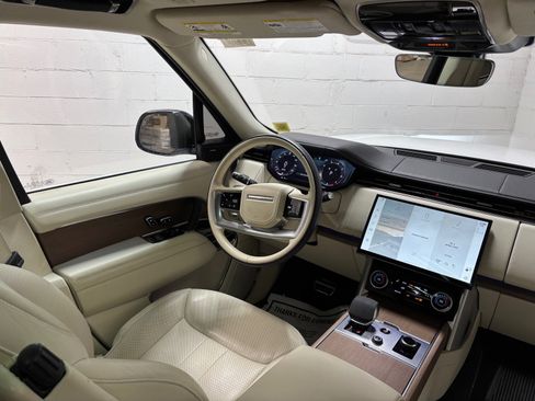 Used 2023 Land Rover Range Rover SE AWD/4WD image 34