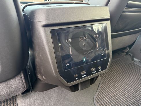 New 2026 GMC Yukon XL Denali Ultimate AWD/4WD image 19