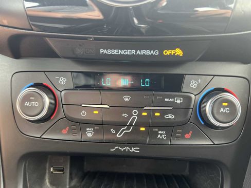 Used 2018 Ford Focus RS AWD/4WD image 17