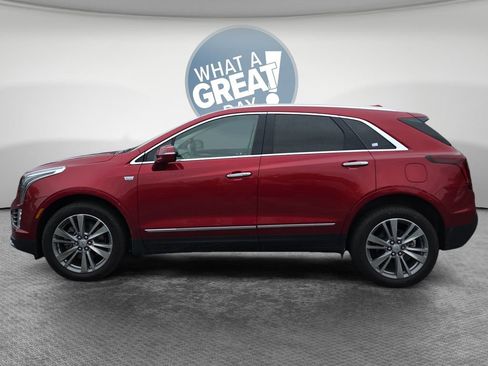Used 2024 Cadillac XT5 Premium Luxury w/ LPO, Floor Liner Package FWD image 7
