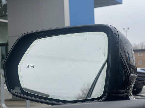 Used 2024 Cadillac XT6 Sport w/ Technology Package image 39