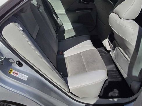 Used 2012 Toyota Camry XLE w/ Leather Pkg FWD image 33