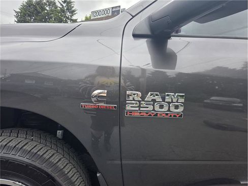 Used 2017 RAM 2500 Tradesman w/ Chrome Appearance Group RWD image 27