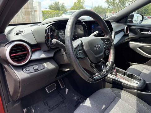 Used 2024 Chevrolet Trax RS w/ Driver Confidence Package FWD image 23