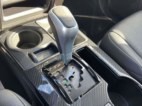 Certified 2022 Toyota 4Runner TRD Off-Road Premium image 30