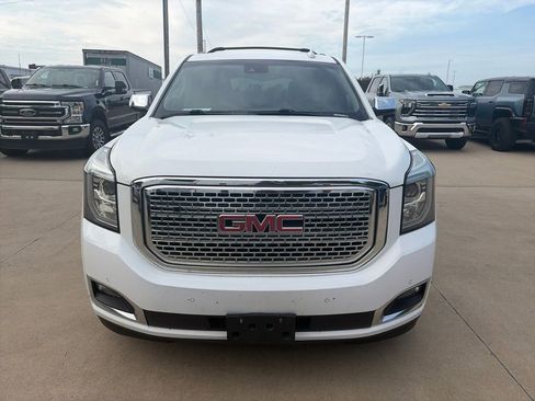 Used 2018 GMC Yukon SLT AWD/4WD image 4