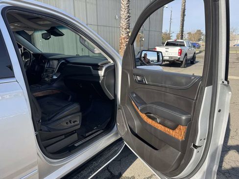 Used 2018 Chevrolet Tahoe Premier image 18