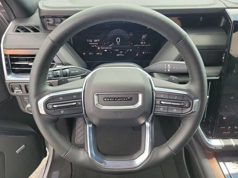 Used 2025 GMC Yukon XL Denali AWD/4WD image 25